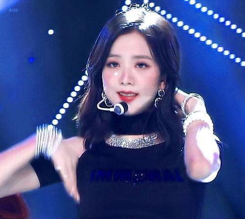 金智秀爆料谈恋爱视频大全,甜蜜瞬间大盘点 第1张 金智秀爆料谈恋爱视频大全,甜蜜瞬间大盘点 第1张